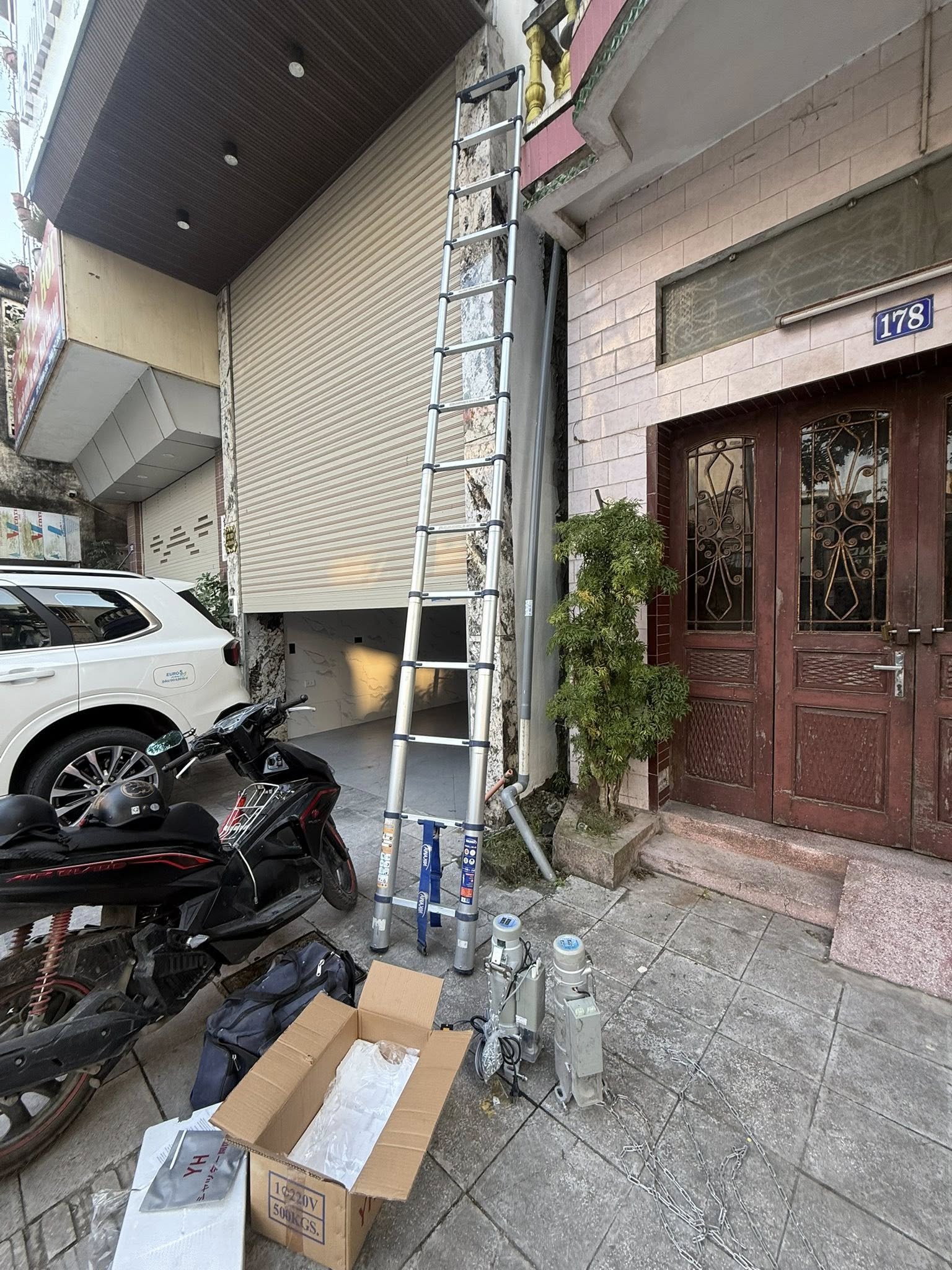 Thay thế mạch điều khiển hộp nhận tín hiệu cửa cuốn